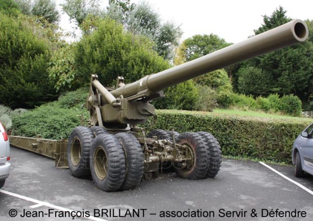 2011.226 (2).sd_155-long-tom_memorial-omaha-beach.jpg